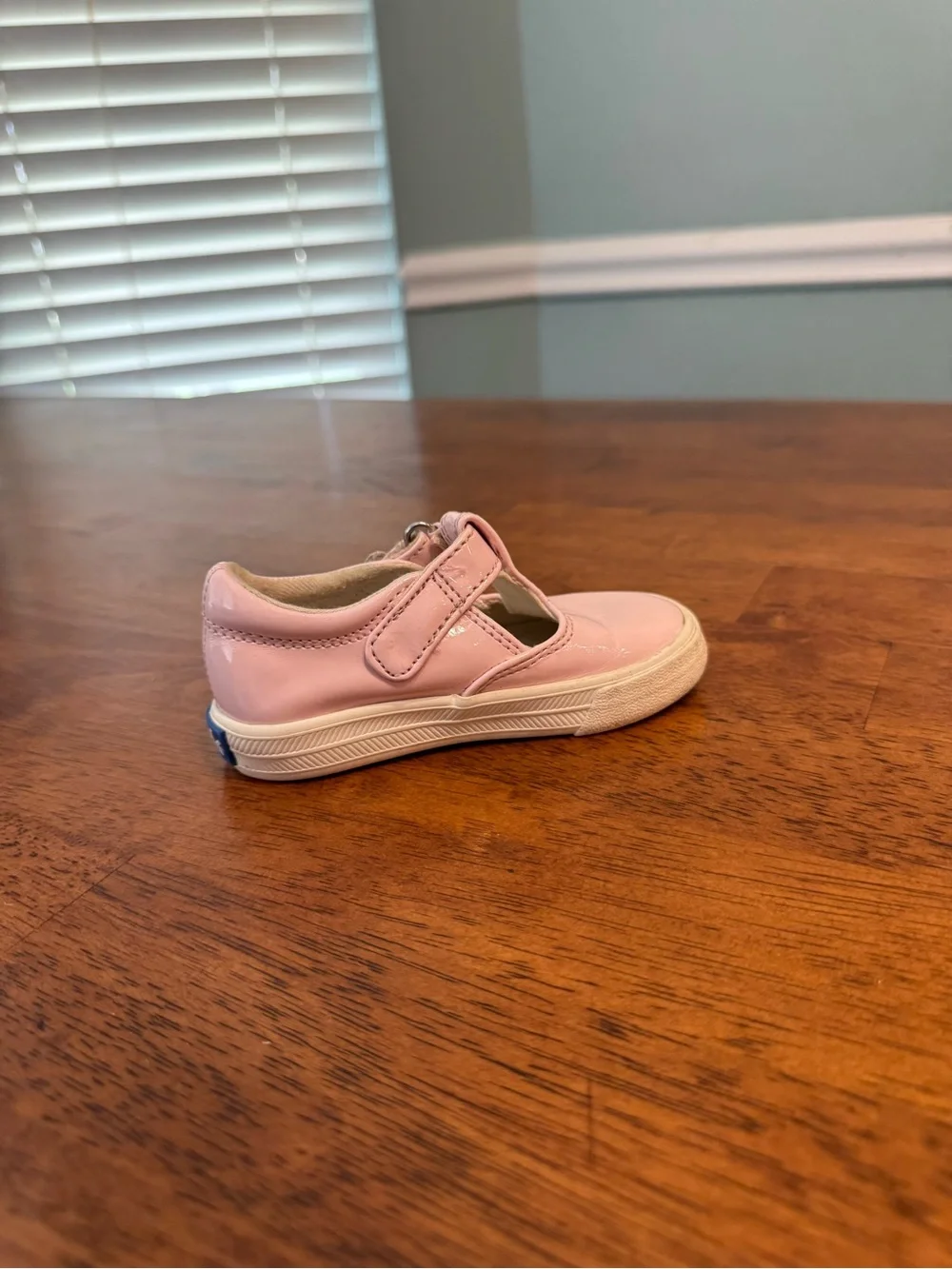 Keds Daphne Girls T-Strap Mary Jane Pink Patent Leather Sneakers Toddler Kid 5